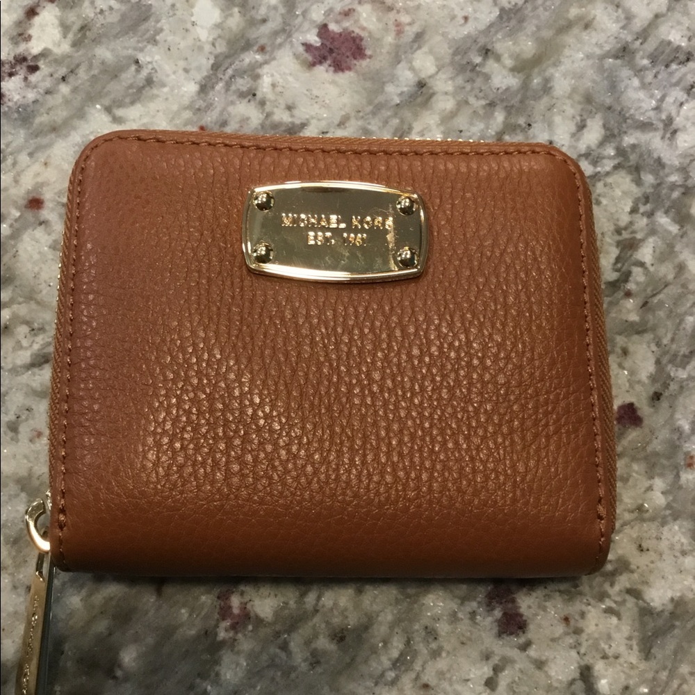 Camel color. Never used. Non smoking home